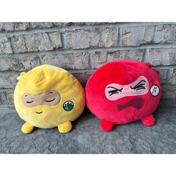 Ninja Life Hacks Cute Round Red and Yellow Ninja Plush Stuffed Animal Toy Set - Picture 1 of 7